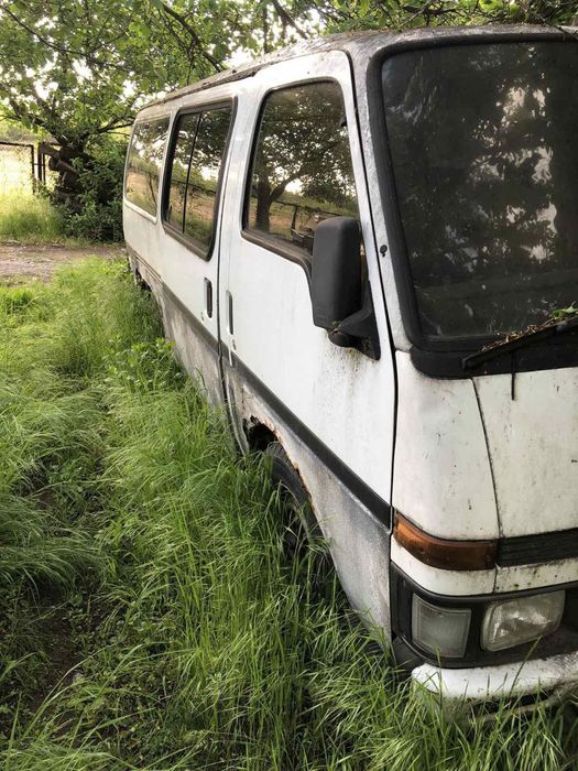 Продам на Исузу миди кузов можно по отдельности