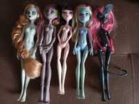 Bonecas Monster Heigh e roupinhas