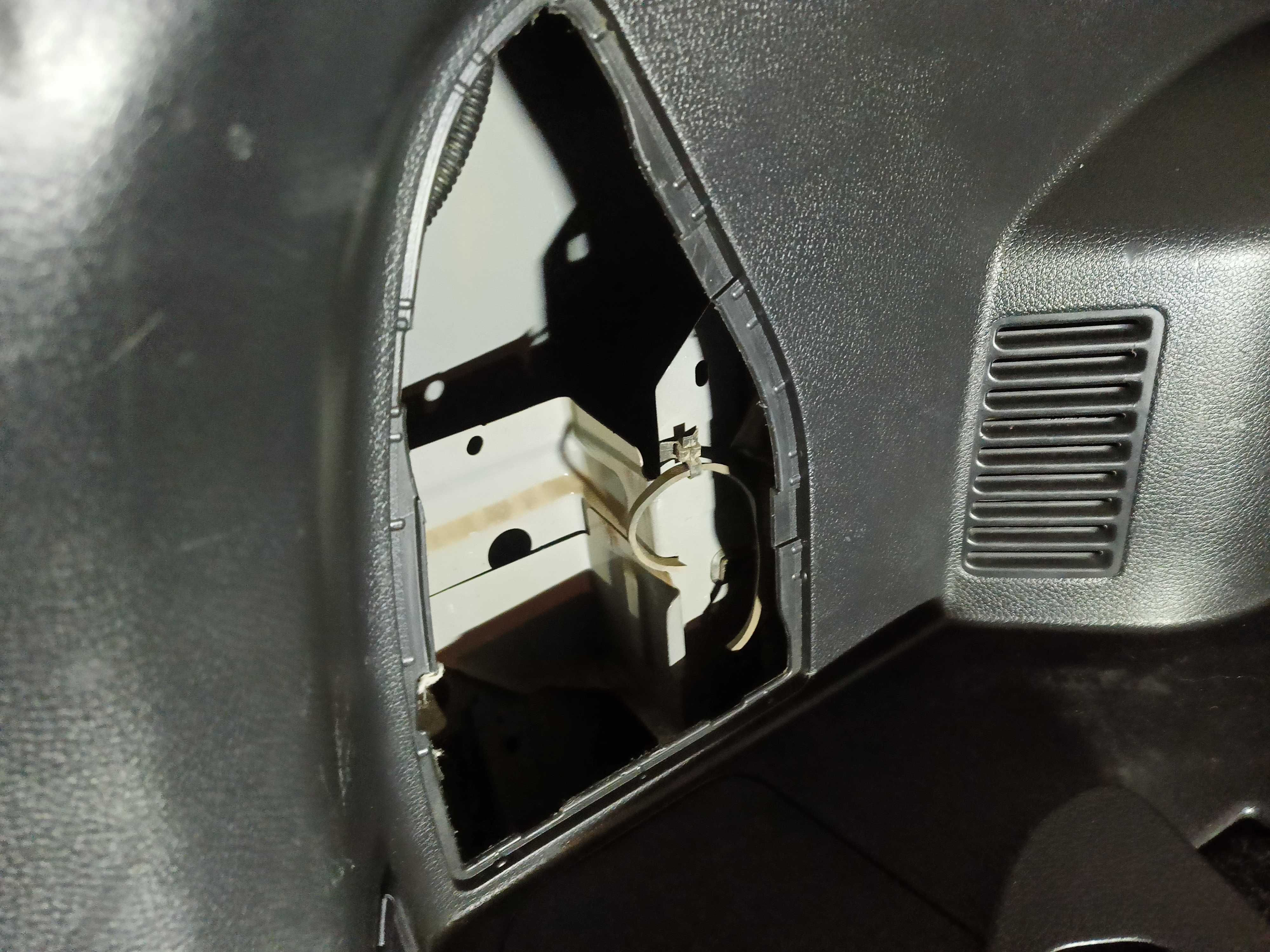 Лючок для ниши под домкрат Nissan X-Trail, Rogue 2015-2020гг, Т-32