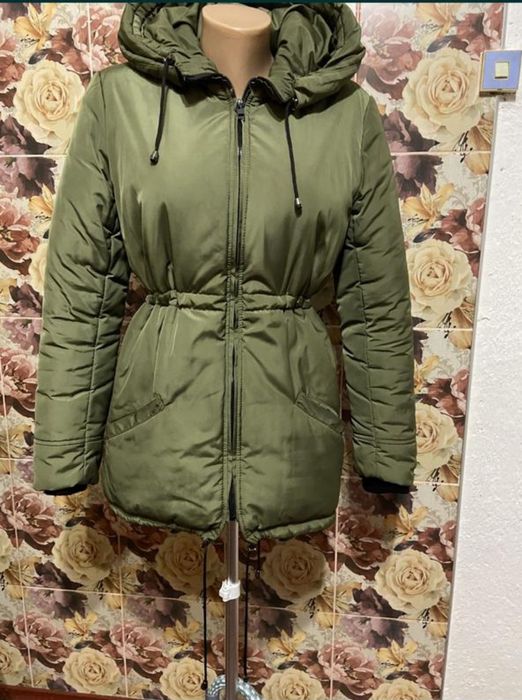 Парка. Куртка. Колір хакі