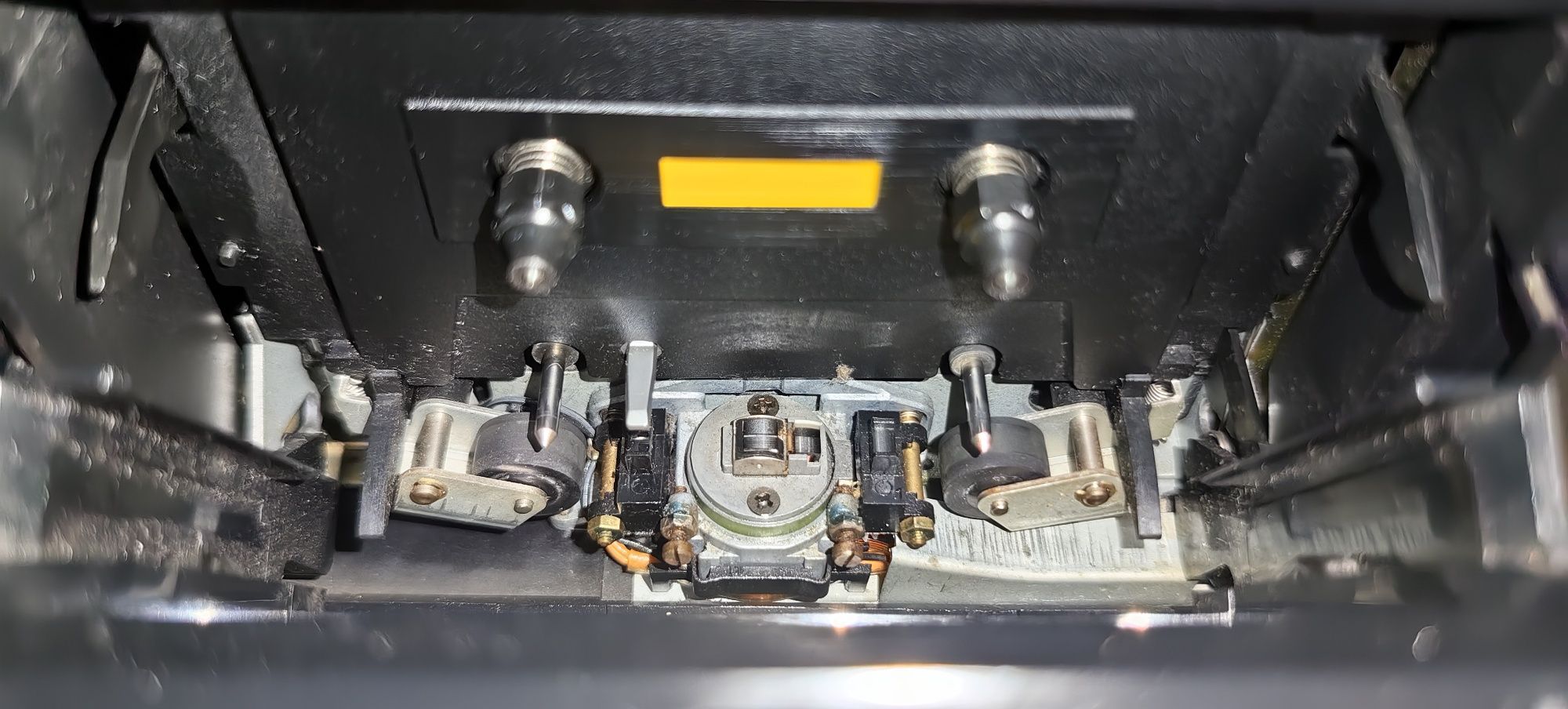 Касетний програвач Akai GX-R66