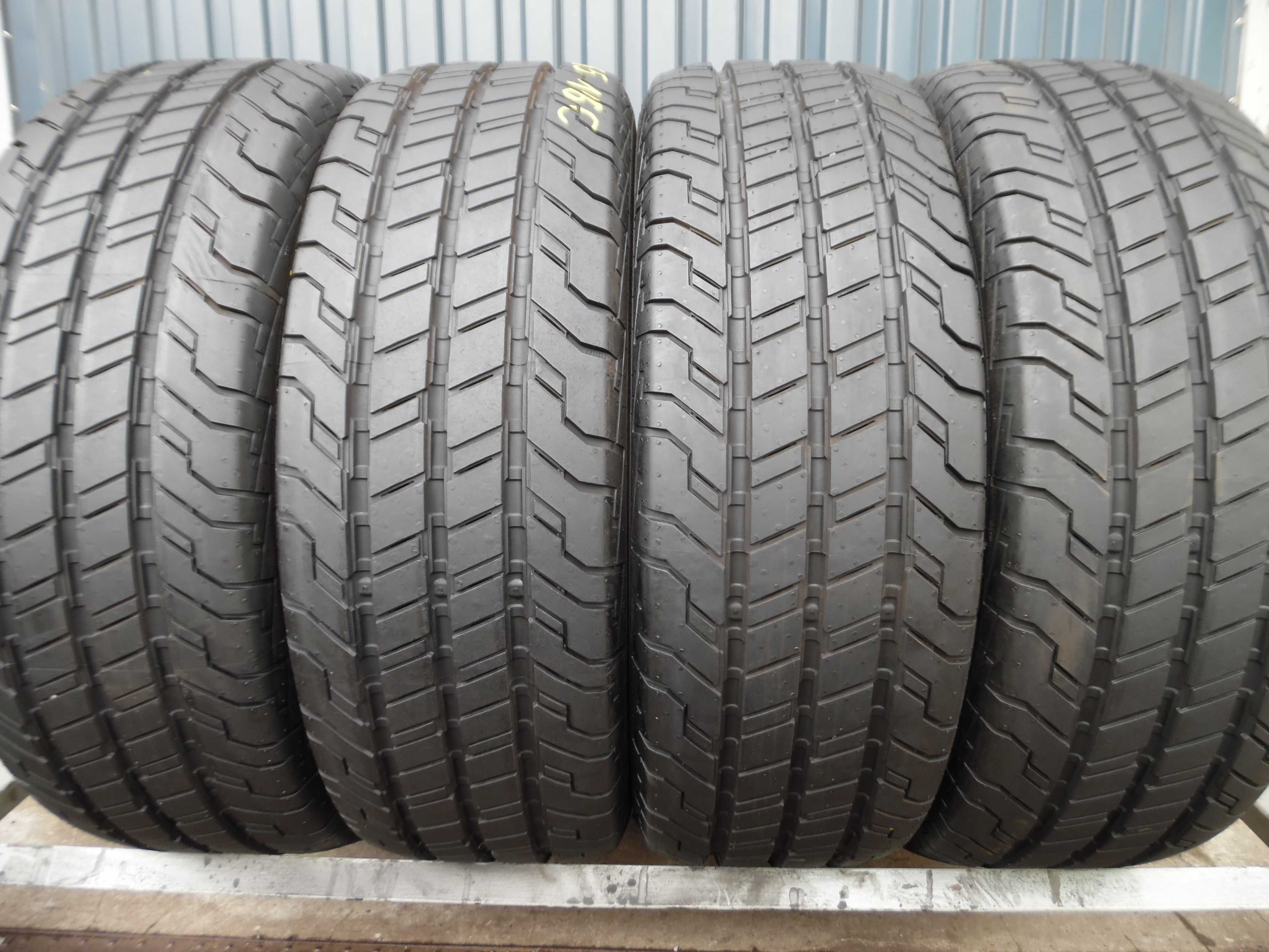 379. Opony LETNIE 215/65/16C