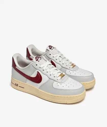 Кросівки жіночі Nike Air Force 1 '07 Se (DV7584-001)