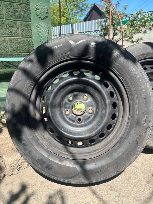 Продам комплект коліс автомобіля тойота кемрі диски 5х114.3