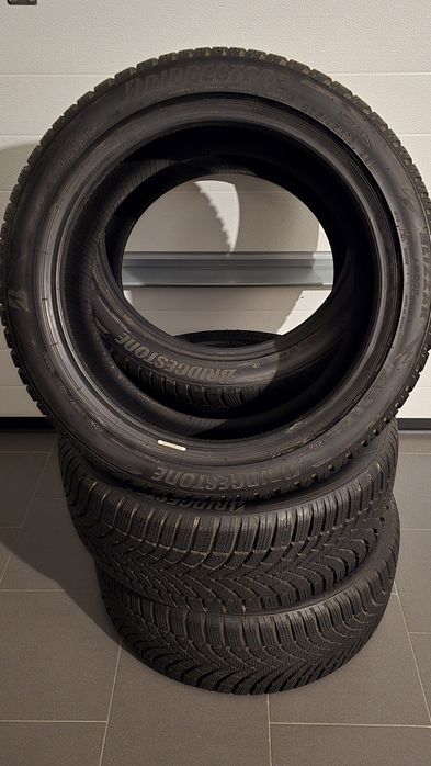 Opony 235 45 R18 98V Bridgestone Blizzak jak nowe