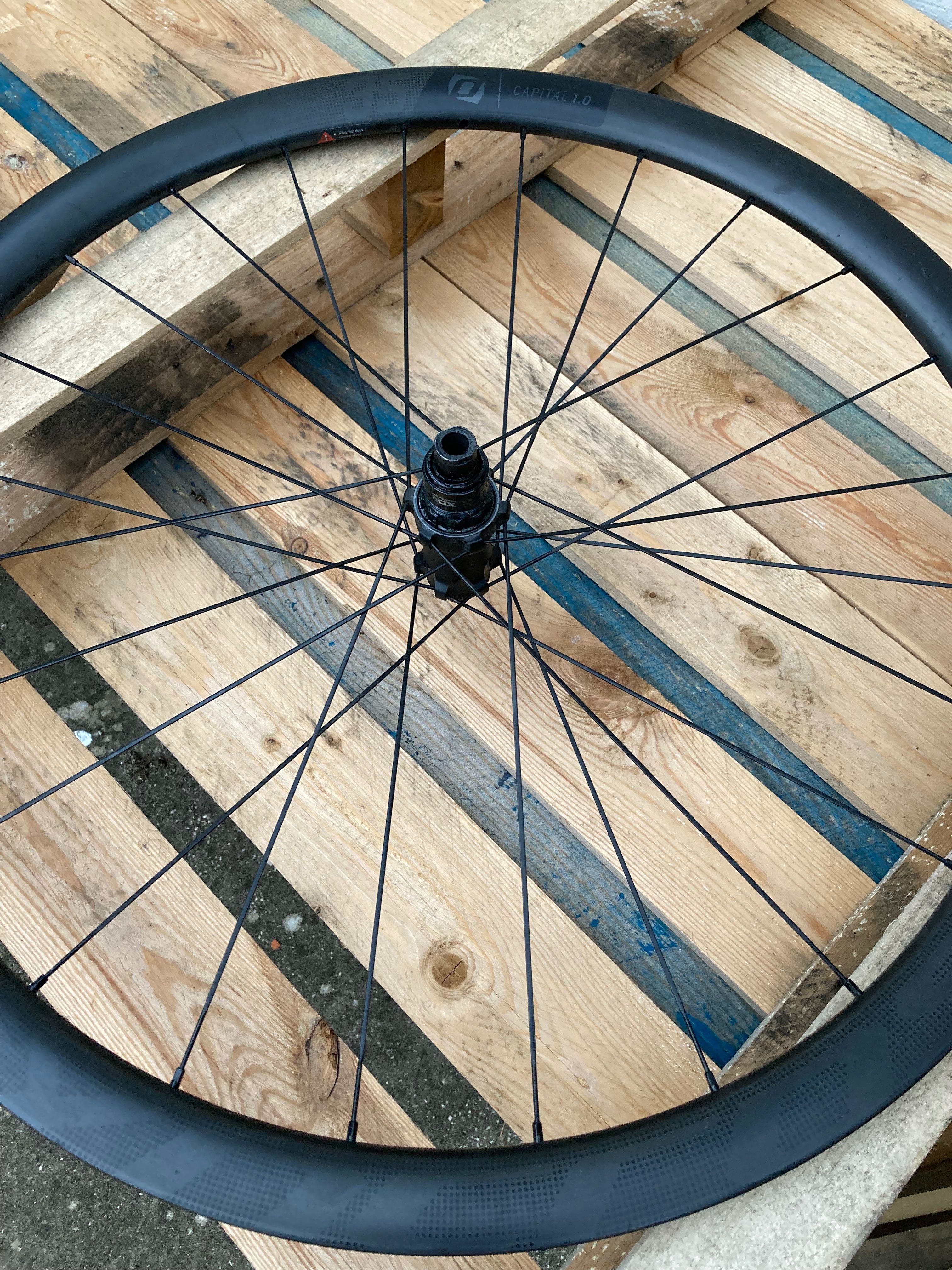 Roda traseira Syncros Capital 1.0 carbono