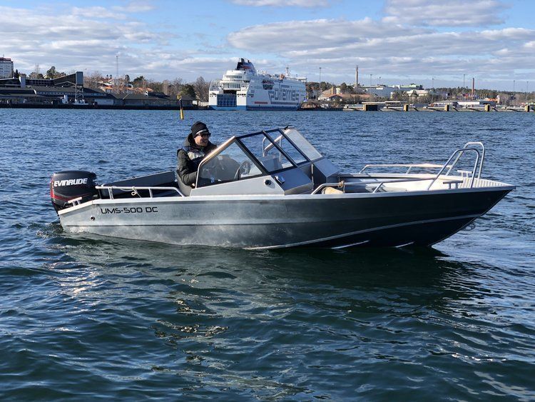 Łódź aluminiowa UMS 545 DC Professional