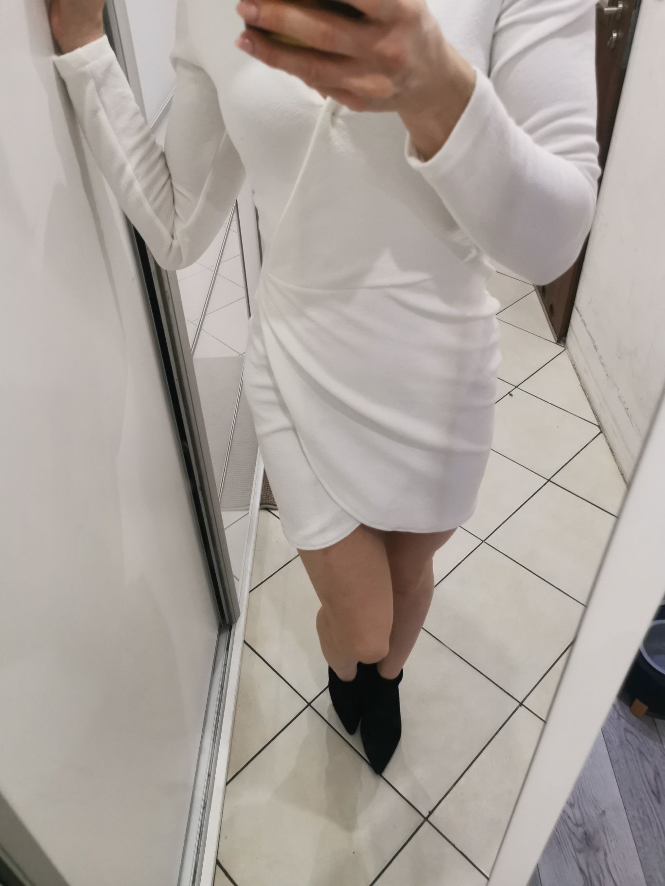 Sukienka koktajlowa biała