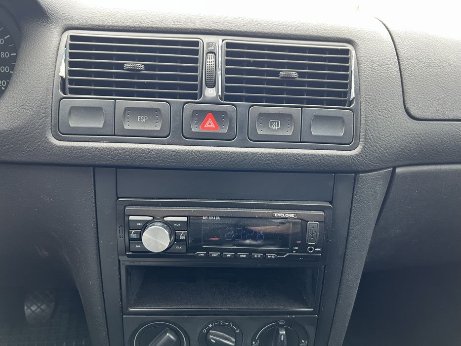 VW Golf 4 1.4 бензин