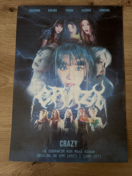 Plakat le sserafim a4