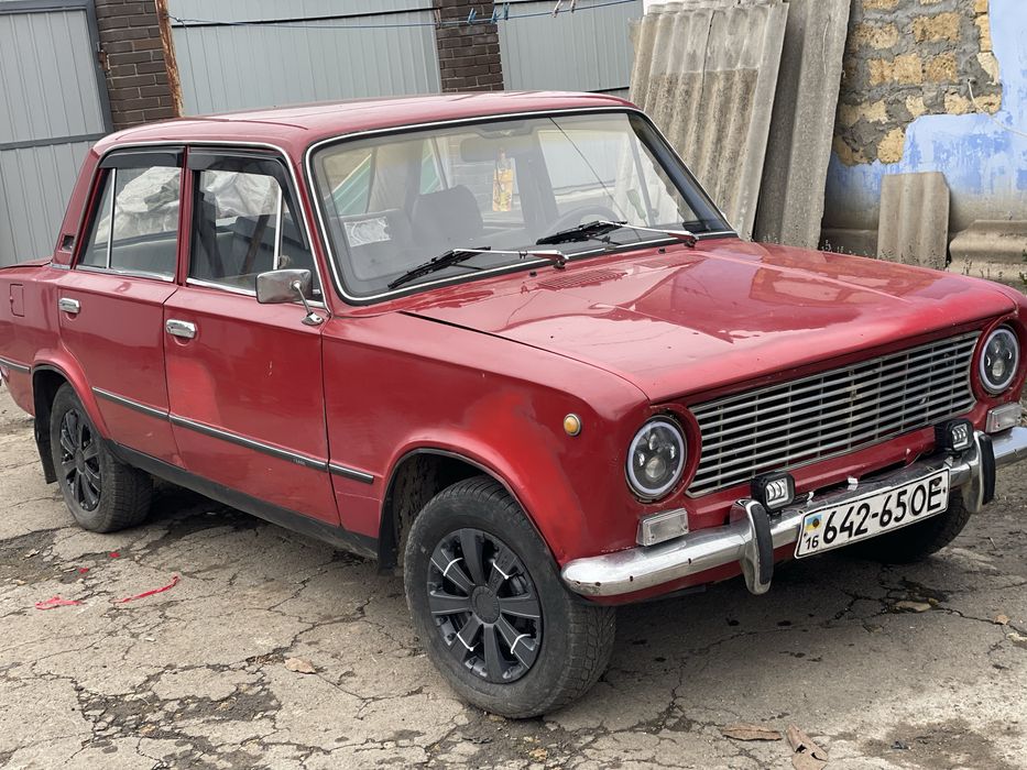 Прода Ваз 21011 бензин