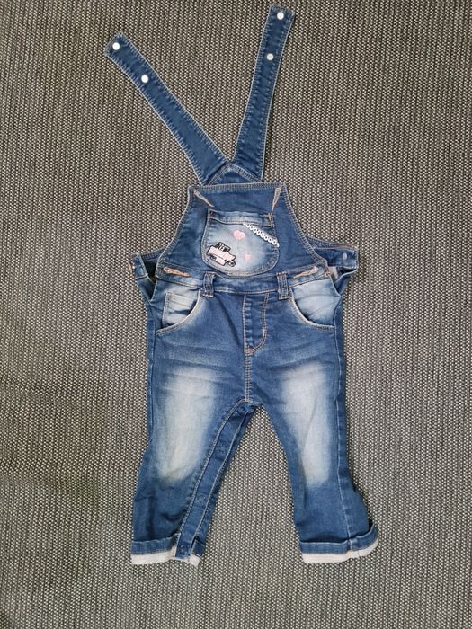 Джинсовый комбинезон-штаны на девочку