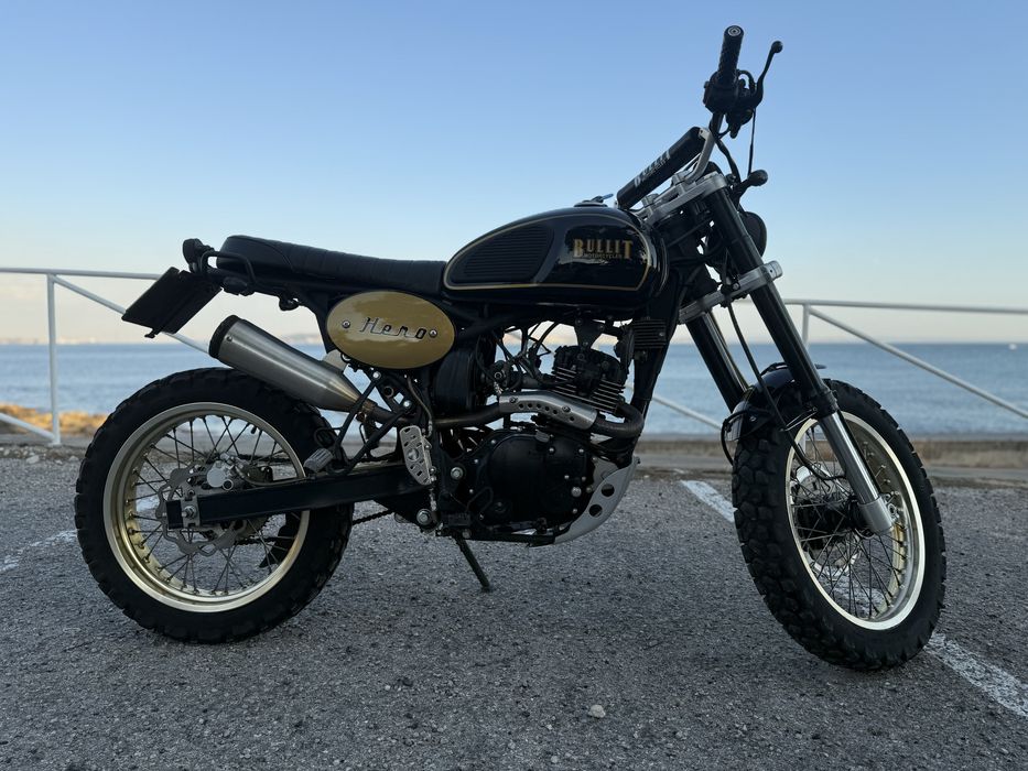 Bullit Hero 125 Preta e Dourada - 01/2021