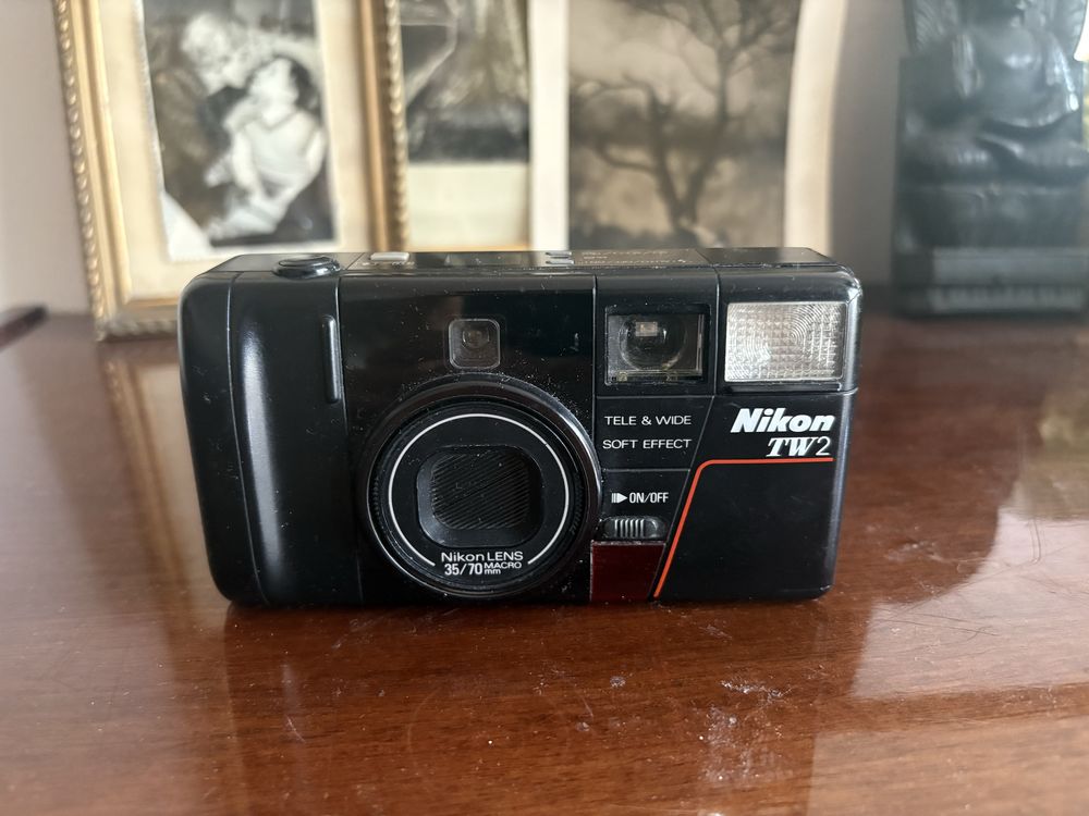 Aparat analogowy Nikon TW2