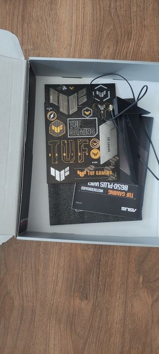 Motherboard ASUS TUF Gaming B650-PLUS WIFI.