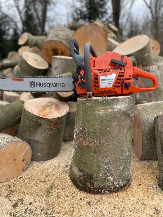 Wynajem piła Husqvarna 4,5 km, stemple budowlane, kosa Stihl