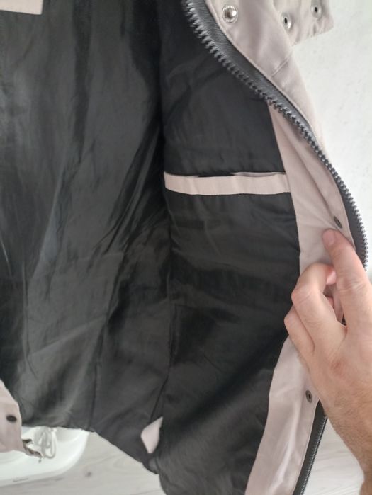 Продам зимнюю женскую куртку