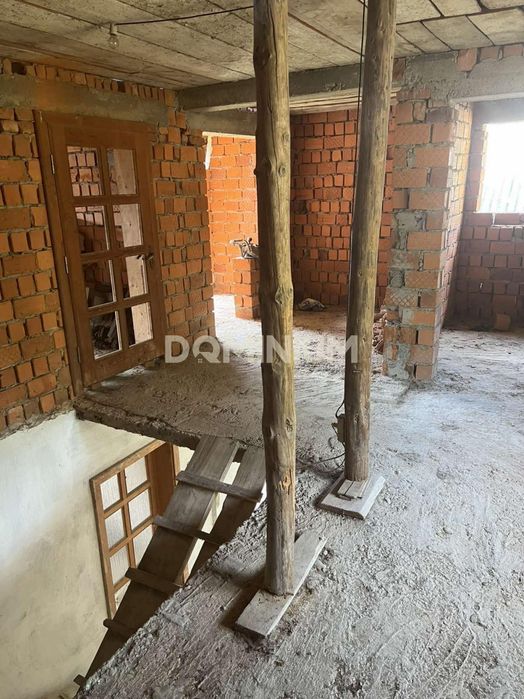 Продається будинок у самому серці Карпат