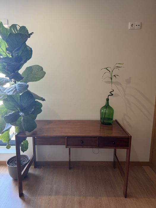 Secretaria em Madeira para restauro