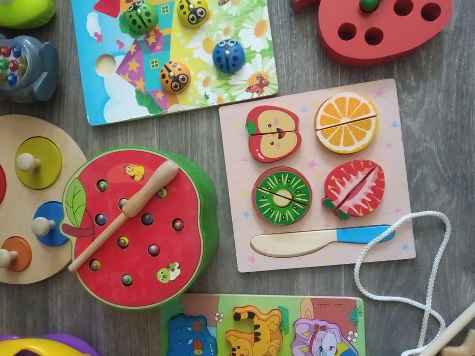 Розвиваючі іграшки