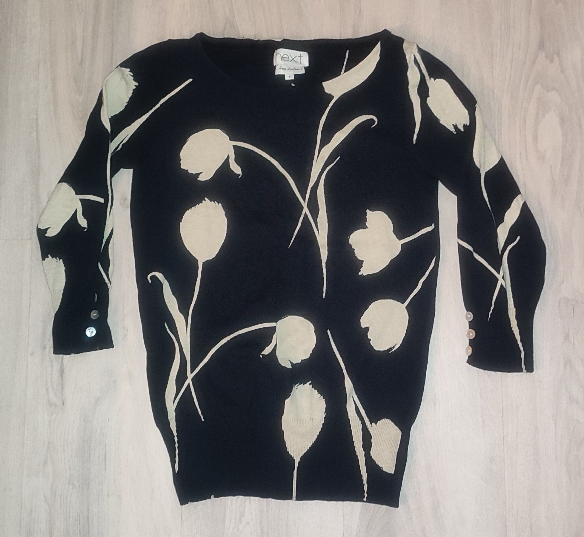 Sweter Next r. 6 / XS tulipany czarny