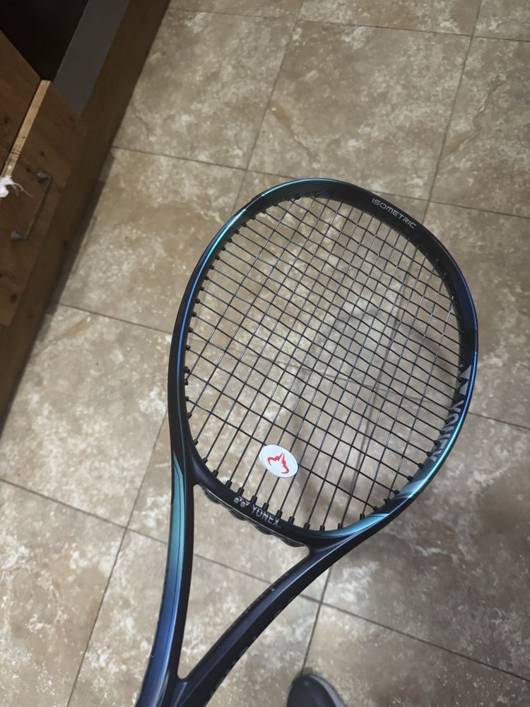 Raquete Yonex Ezone 98