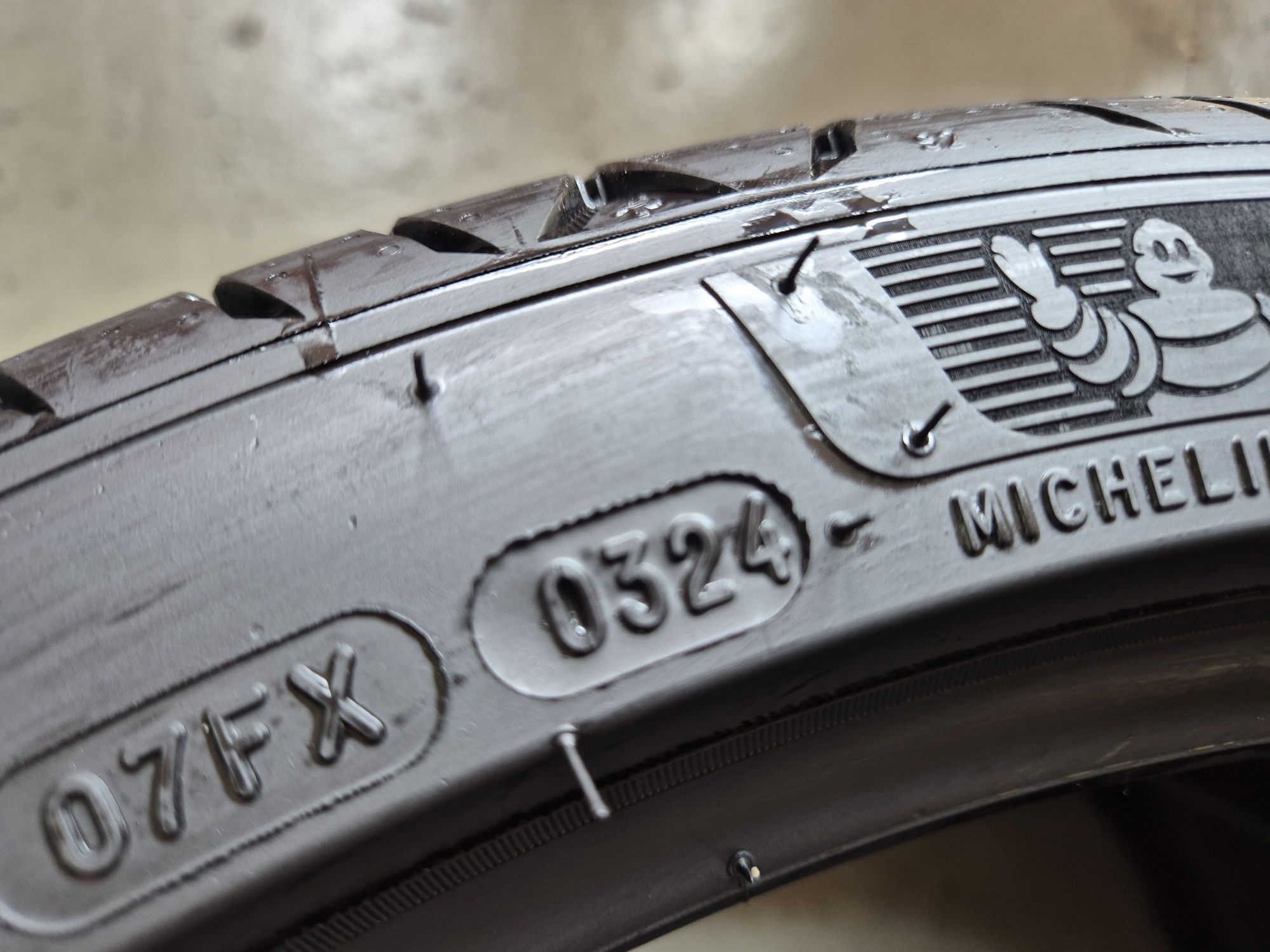 225/40/18 92Y Michelin prymacy 4  jak nowe  2024.r