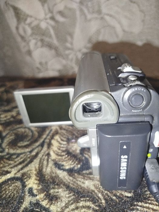 Продается цифровая видеокамера.