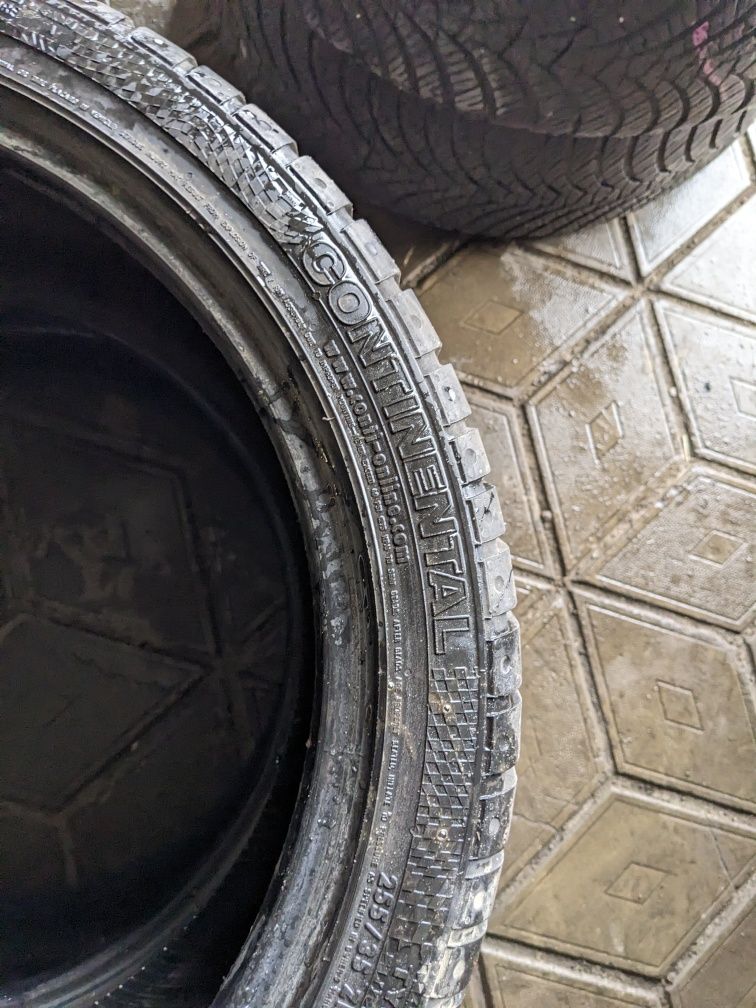 255/35R18 94Y Continental