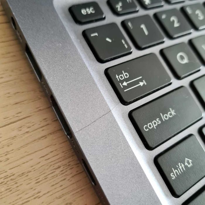 Laptop ASUS Vivobook S14 S410U i5-8250U 8Gb 240Gb SSD Win10 14