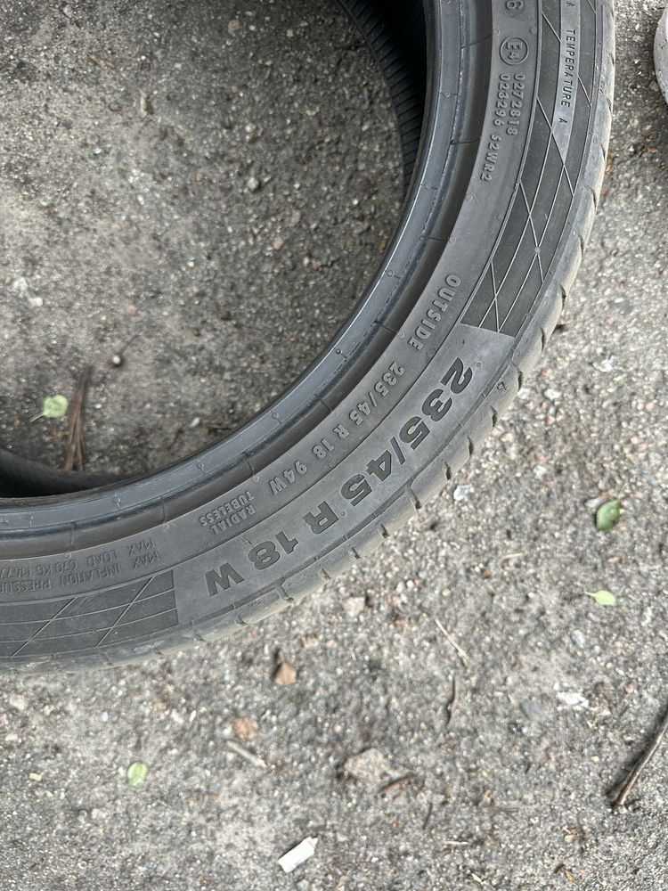 235 45 R18 продам резину не дорого