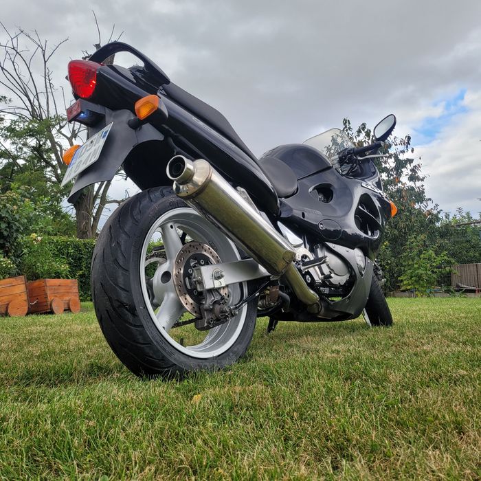 Suzuki gsxf 600 katana