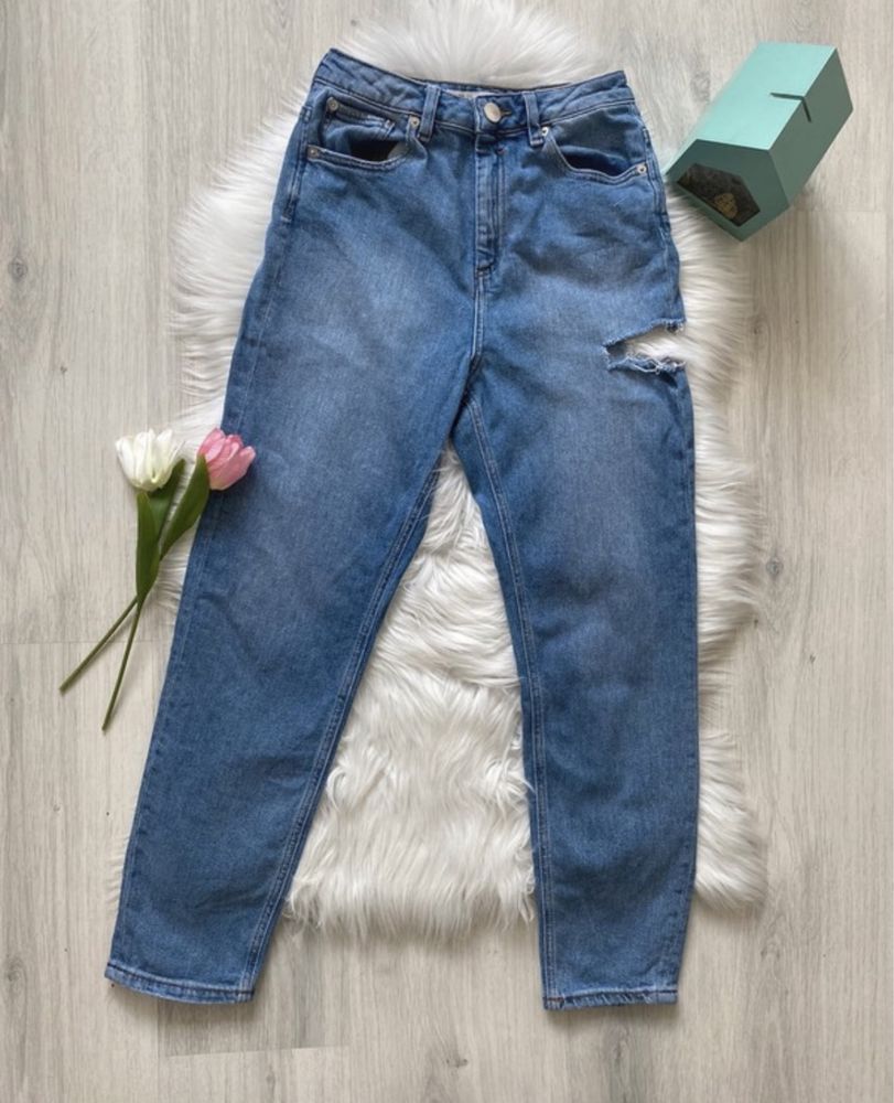 Spodnie dżinsy damskie S Asos z rozcięciem boyfriend jeansy