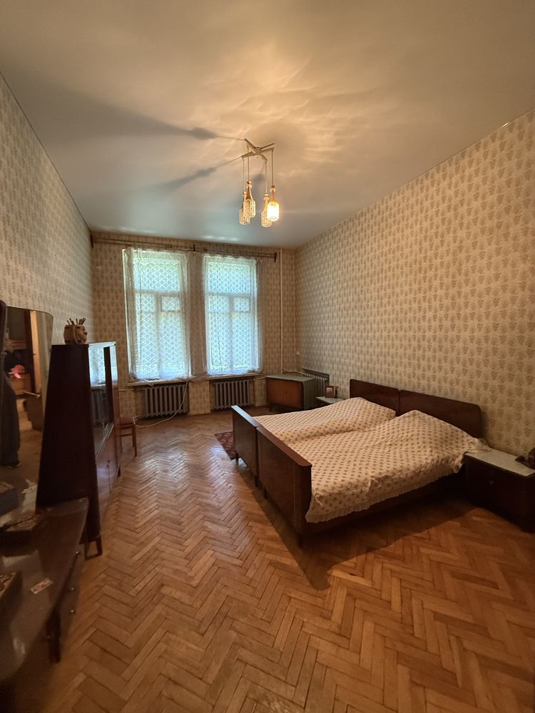 Продам 3 кімнатну квартиру рн центр міста