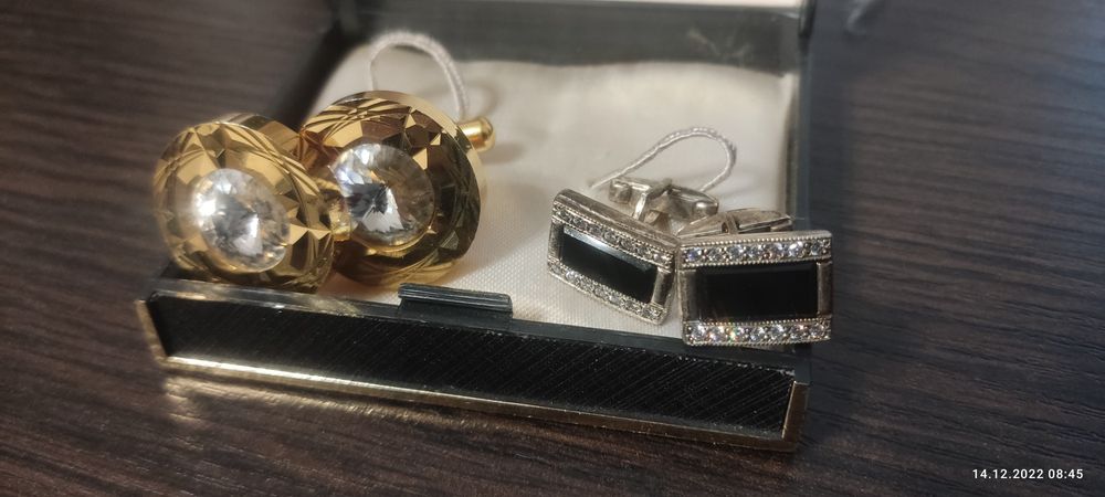 Запонки чоловічі, б/в.