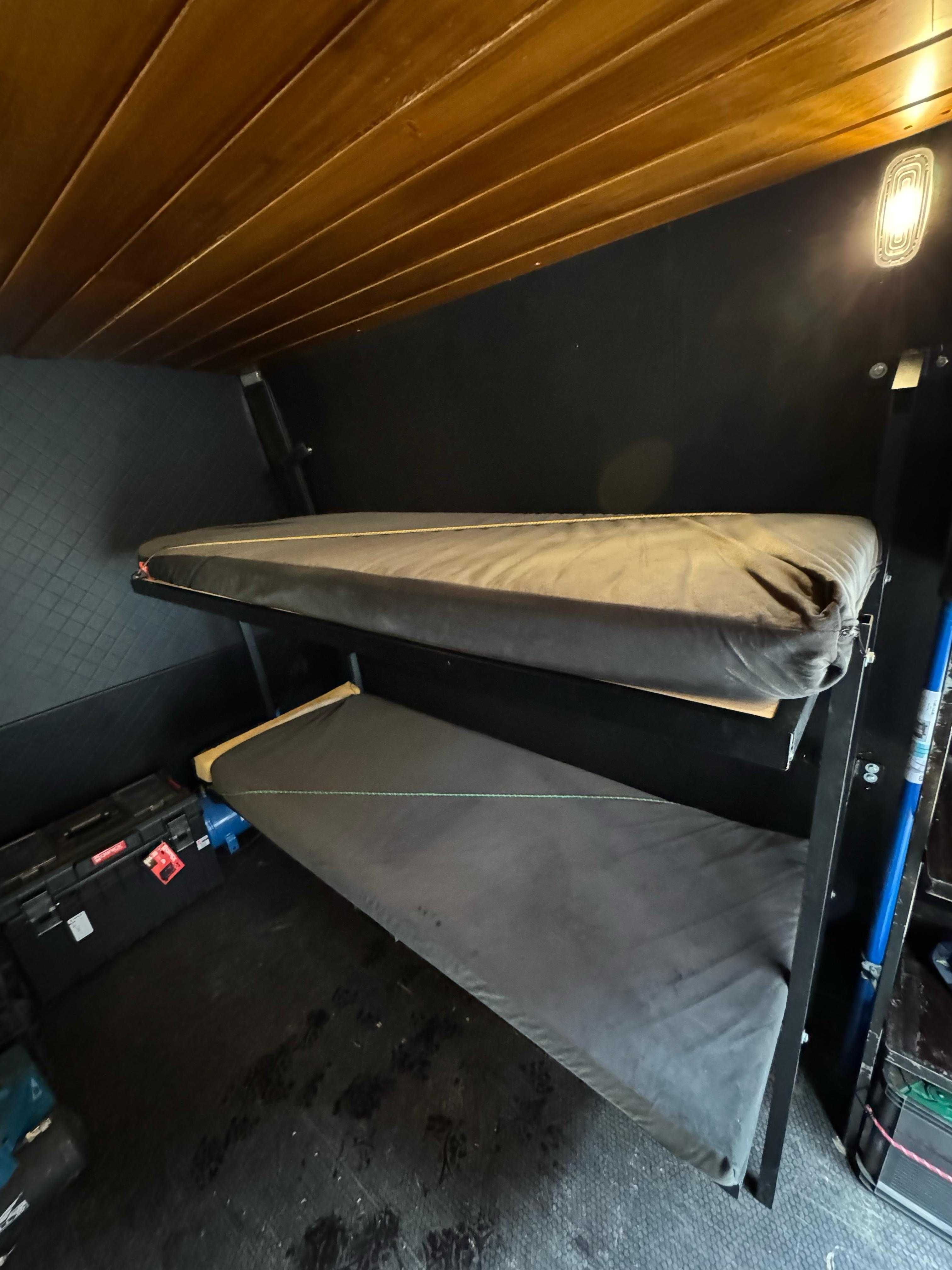 Łózko rozkładane do zabudowy Mercedes Sprinter  2 os.