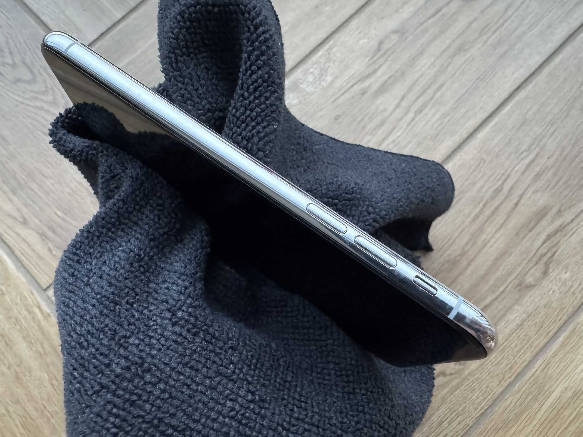 Apple iPhone X 64GB Silver (MDM, нова батарейка)