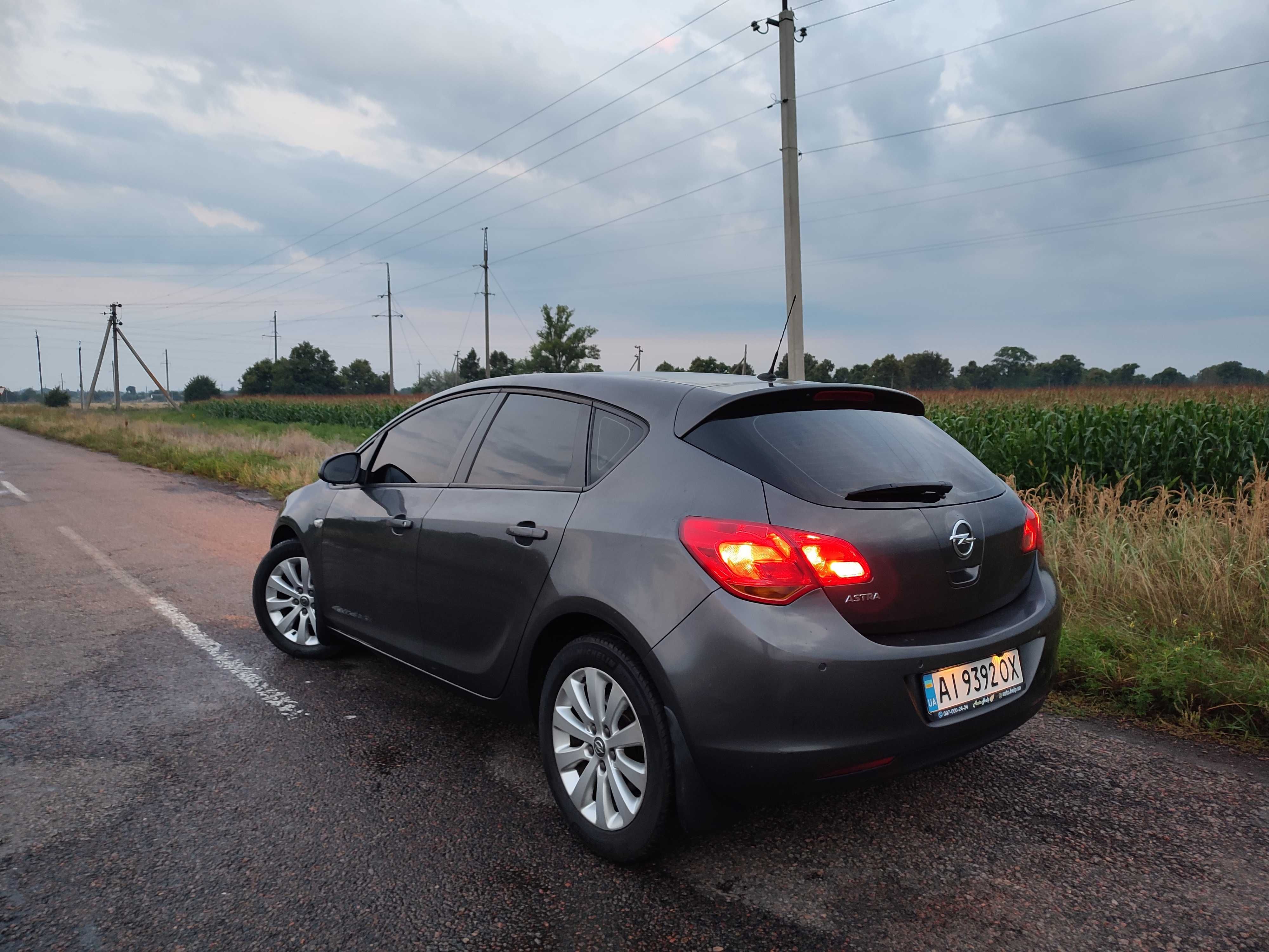 Opel Astra J 1.7 CDTI (125 лошадей)