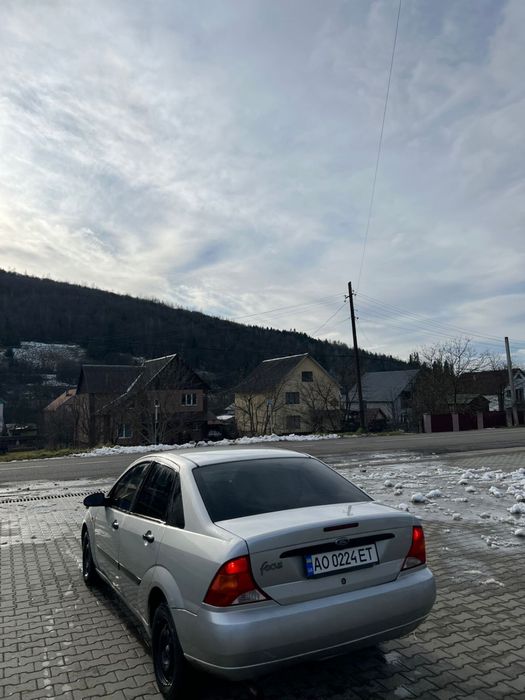 Ford Focus 2001.  1.6 benzin