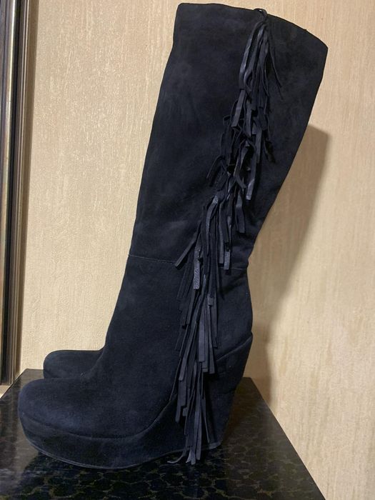 Стильні жіночі чоботи MiuMiu Італія