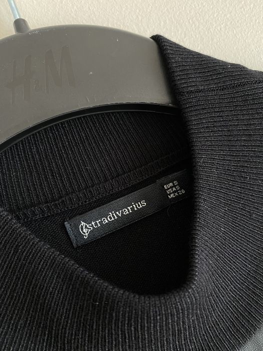 Sukienka z łączonych materialow stradivarius