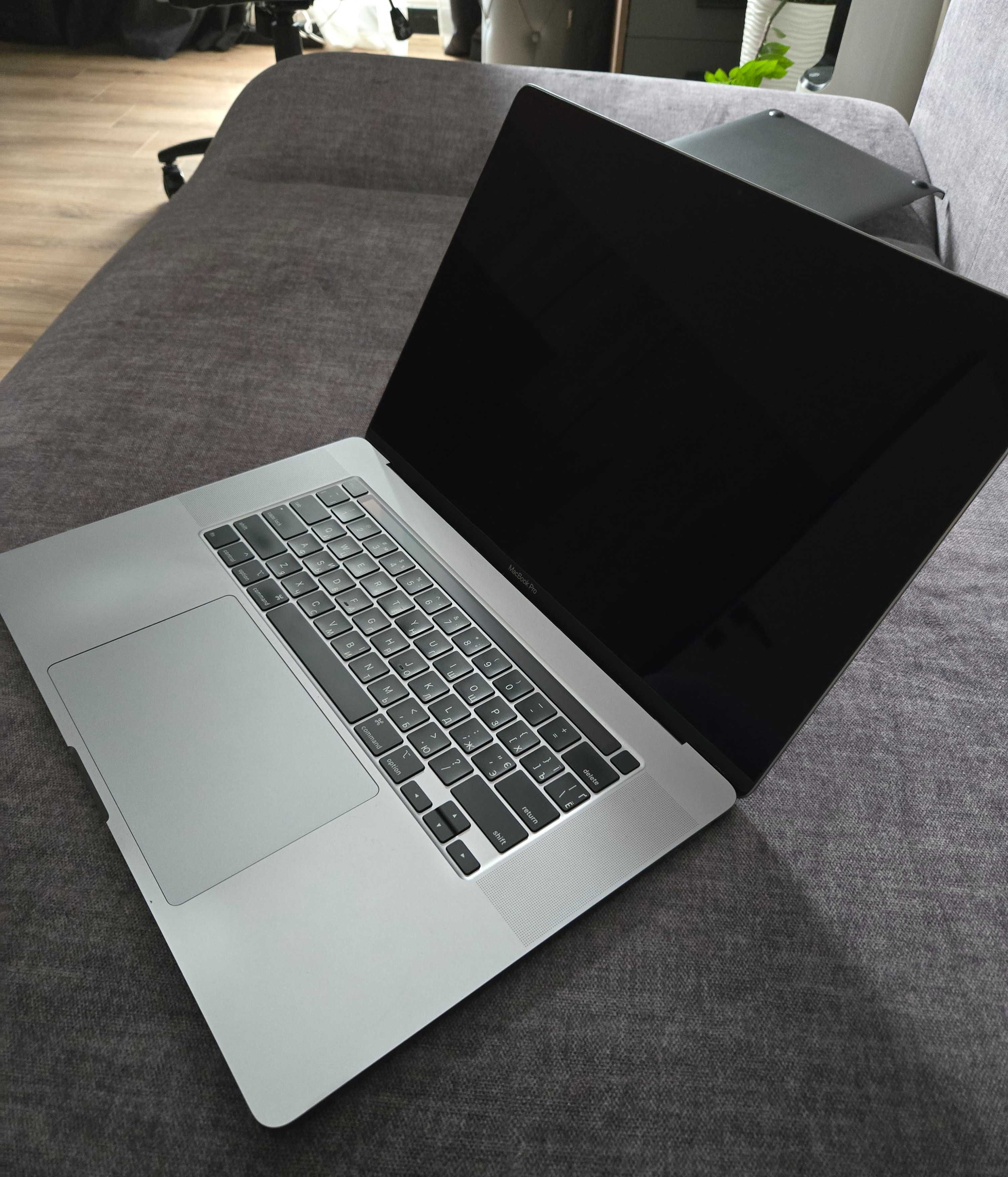 [Відмінний] Macbook Pro 16" 2019 i9/16/1TB/5500M 4GB + Чохол + 96W