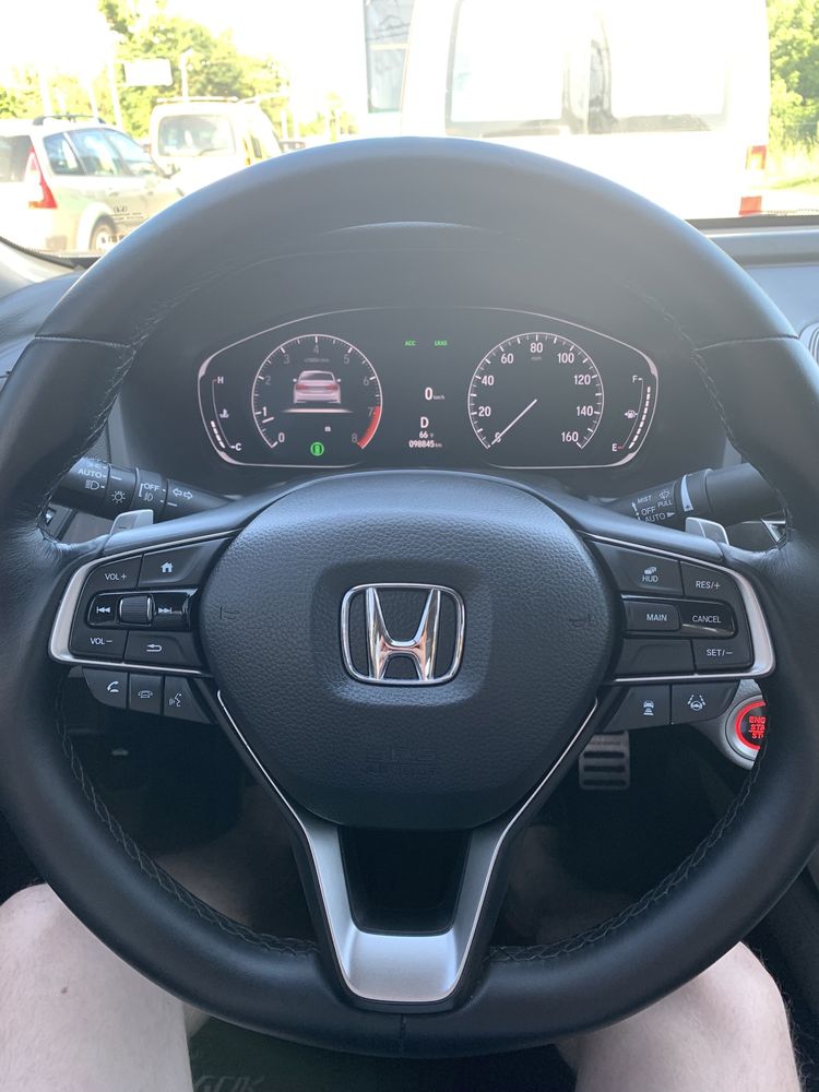Honda Accord X 2.0 Touring