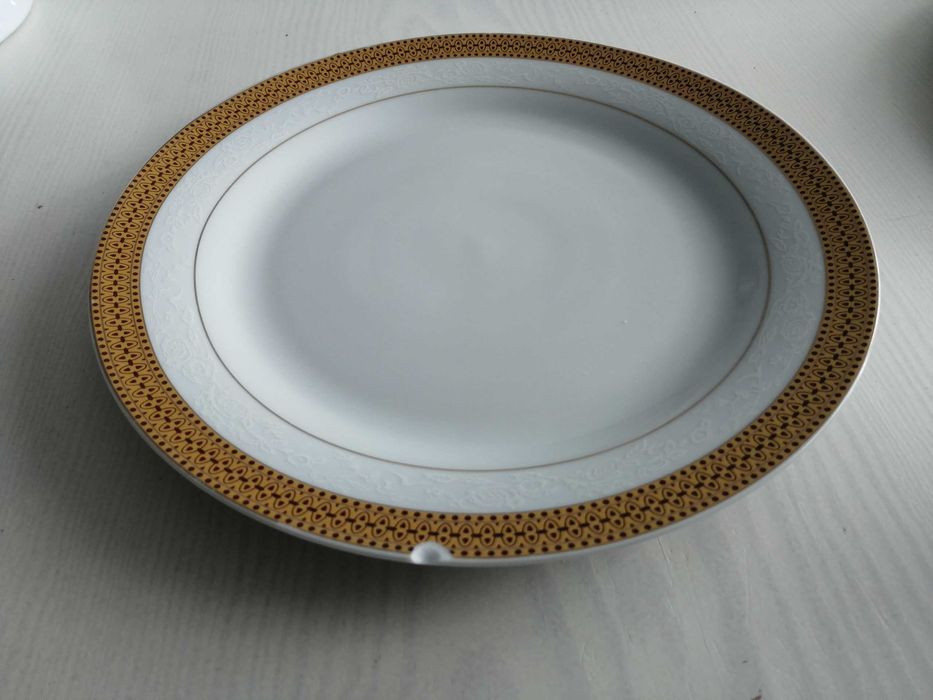 Serwis obiadowy komplet królewski złoty dekor porcelana 21 elementów