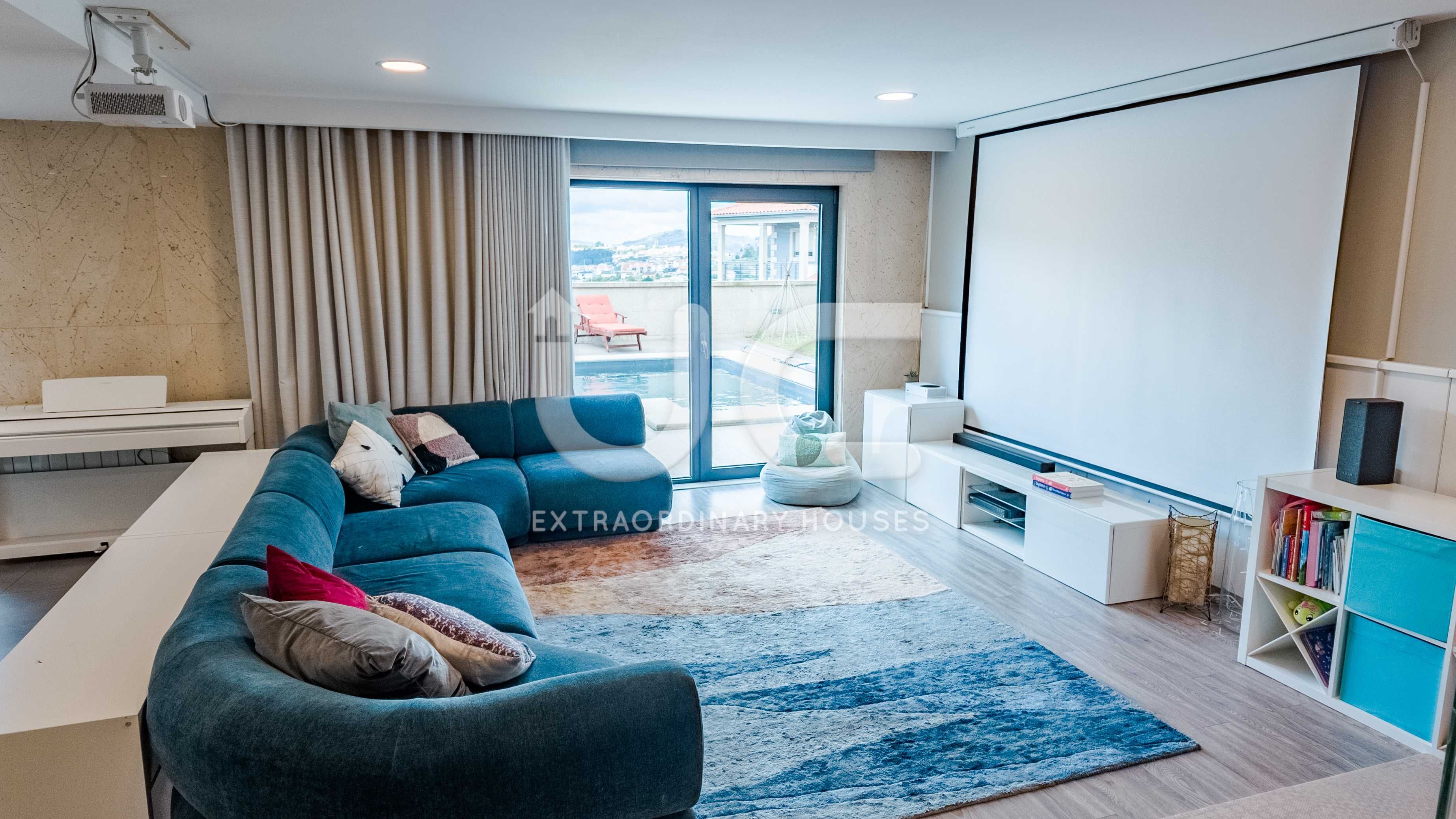 Formidável Moradia T5 com Piscina, Sauna e Vistas – Lomar, Braga