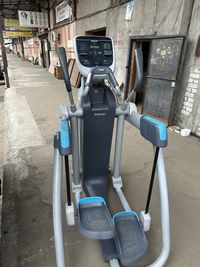 Орбитрек Precor  AMT p30 P10