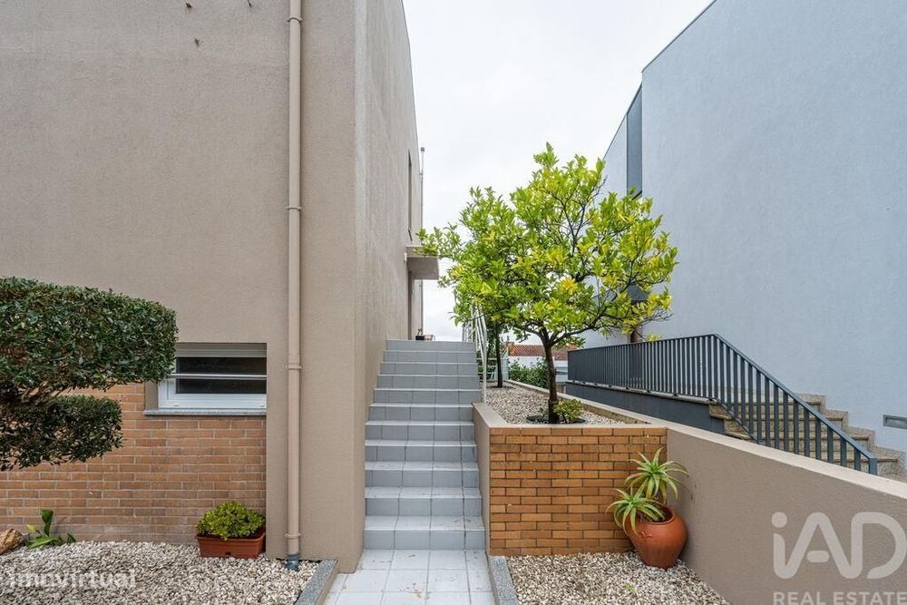 Moradia geminada T3 em Lobão, Gião, Louredo e Guisande de 192 m2