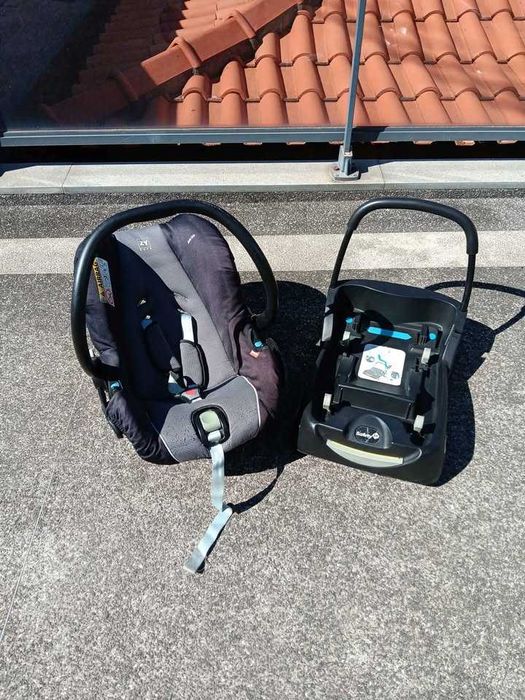 Carrinho bébé com ovinho e base para o carro