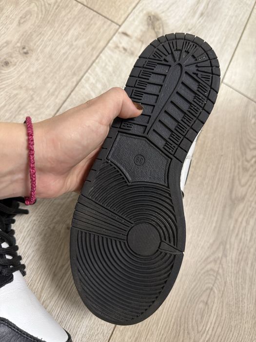 зимові шкіряні ботинки кросівки Nike Air Black-White джордан