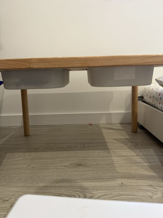 Mesa criança FLISAT Ikea c/ Cadeira